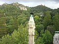 Uma das chaminés. O Castelo dos Mouros e o Palácio da Pena visíveis no horizonte.