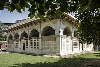 <span class="mw-page-title-main">Chausath Khamba</span> Tomb in New Delhi, India