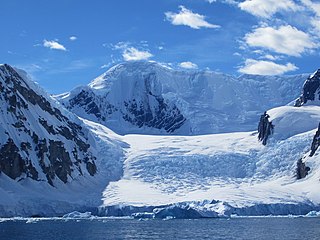 <span class="mw-page-title-main">Henryk Glacier</span> Glacier in Antarctica