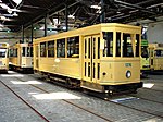 Standaardmotorwagen uit 1936/38, gebouwd door de Tramway Bruxellois, met pantograaf en zonder lijnfilmrollen.