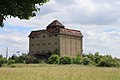 Der Kornspeicher in Neuburxdorf, seit Jahren dem Verfall preisgegeben...