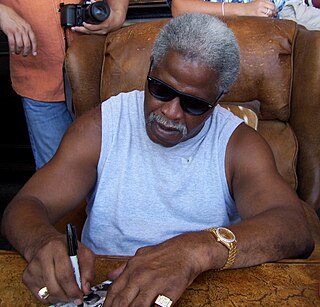 <span class="mw-page-title-main">Earl Campbell</span> American football player (born 1955)