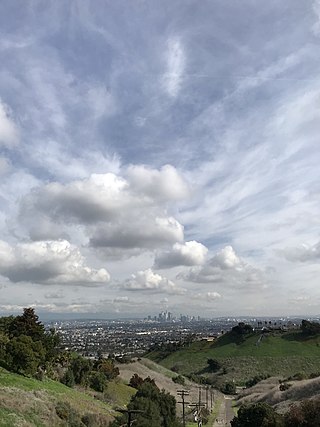 <span class="mw-page-title-main">Baldwin Hills (mountain range)</span> Mountain range in Los Angeles County, California, United States