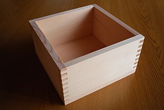 <i>Masu</i> (measurement) Square wooden box used to measure rice