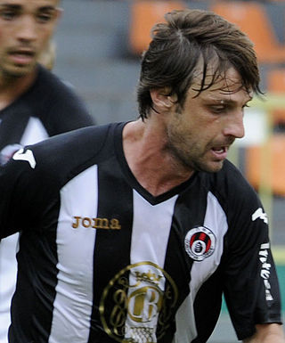 <span class="mw-page-title-main">Tom (footballer, born 1986)</span> Brazilian footballer