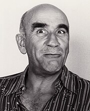 Warren Mitchell (1926-2015) in 1978 Warren Mitchell.jpg