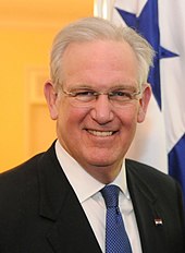 Jay Nixon Jay Nixon 2016.jpg