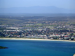 <span class="mw-page-title-main">Langebaan</span> Place in Western Cape, South Africa