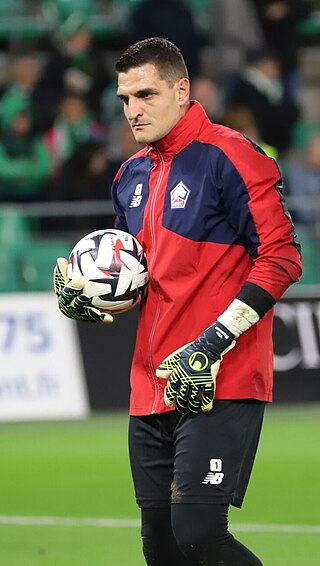 <span class="mw-page-title-main">Vito Mannone</span> Italian footballer (born 1988)