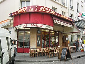 Améliek filmean lan egiten zuen Montmartre auzoko Café des 2 Moulins kafetegia.