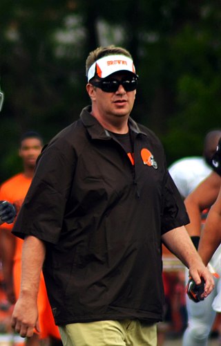 <span class="mw-page-title-main">Rob Chudzinski</span> American football player and coach (born 1968)