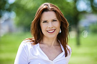 <span class="mw-page-title-main">Annie Duke</span> American poker player (born 1965)