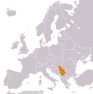 Mapa indicando localização do Kosovo e da Sérvia.