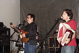 They Might Be Giants performing at Bar None, in Brooklyn, NY TMBG.jpg