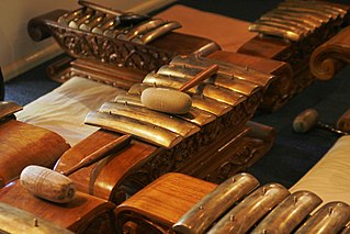 <span class="mw-page-title-main">Saron (instrument)</span> Indonesian musical instrument used in Gamelan