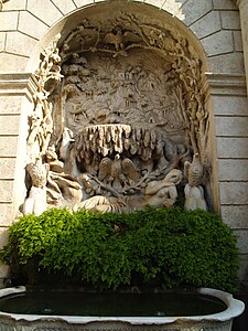 The Fountain of Venus in the courtyard retains its original appearance