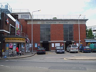 <span class="mw-page-title-main">Alperton tube station</span> London Underground station