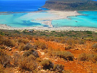 <span class="mw-page-title-main">Lagoon</span> Shallow body of water separated from a larger one by a narrow landform