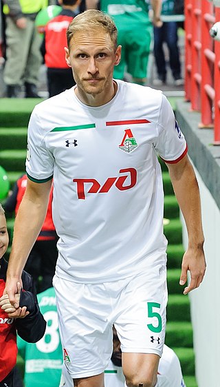 <span class="mw-page-title-main">Benedikt Höwedes</span> German association football player