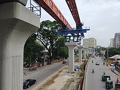 এমআরটি-৬ - এর কাজ চলছে, কাজী নজরুল ইসলাম এভিনিউ, পরীবাগ (জুন ২০২১)