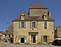 * Nomination Townhall of Domme, Dordogne, France. At left, a traditional maypole.--Jebulon 16:23, 10 September 2011 (UTC) * Promotion Always these tourists, taking photographs with ther phone..... --Berthold Werner 15:36, 11 September 2011 (UTC)