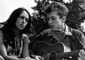 Joan Baez with Bob Dylan at the civil rights March on Washington, August 28, 1963.
