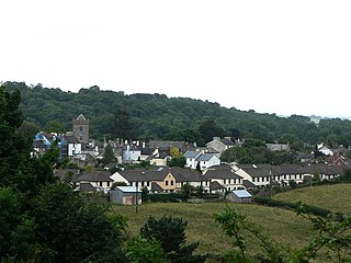 <span class="mw-page-title-main">Chudleigh</span> Town in Devon, England