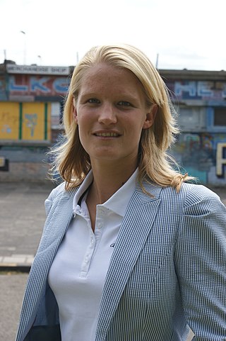 <span class="mw-page-title-main">Mandy van den Berg</span> Dutch footballer (born 1990)