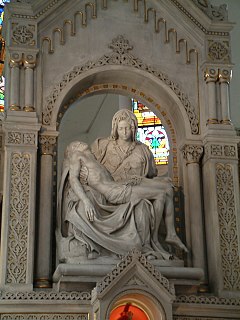 Replicas of Michelangelos <i>Pietà</i>