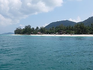 <span class="mw-page-title-main">Besar Island, Johor</span> Island in Mersing District, Johor, Malaysia