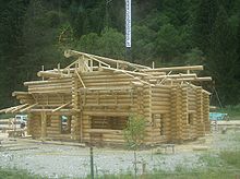 A log home under construction Blokhut.JPG