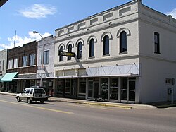 Downtown henderson tennessee.jpg