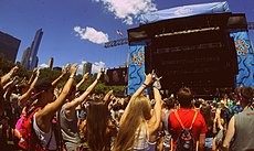 Coasts performing at Lollapalooza Lollapalooza 2015.JPG