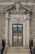 Palmer Library Entrance.