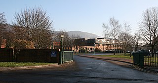 <span class="mw-page-title-main">Mountain Ash Comprehensive School</span> Comprehensive school in Mountain Ash, Rhondda Cynon Taf, Wales