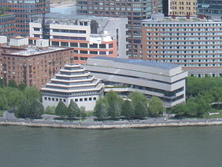 <span class="mw-page-title-main">Museum of Jewish Heritage</span> Museum in Manhattan, New York