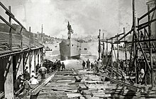 Launch of a boat at the San Roque shipyards, Pasaia (1920) Pasaiako San Roke.jpg