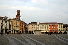 Vercelli PiazzaCavour.jpg