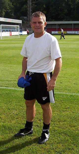 <span class="mw-page-title-main">Andy Hessenthaler</span> Footballer and manager (born 1965)