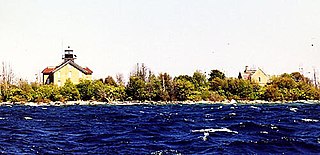 <span class="mw-page-title-main">Pilot Island Light</span> Lighthouse in Wisconsin, United States