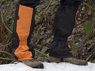 <span class="mw-page-title-main">Gaiters</span> Garment worn over the shoe and lower pants leg