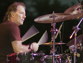 <span class="mw-page-title-main">Aynsley Dunbar</span> British drummer (born 1946)