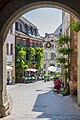 * Kandidimi Meersburg: View through Obertor to Marktplatz with Hotels "Löwen" and "Bären" --JoachimKohler-HB 03:49, 17 September 2024 (UTC) * E miratuar  Support Good quality. --Plozessor 03:58, 17 September 2024 (UTC)