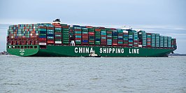 De CSCL Globe bij aankomst in Felixstowe