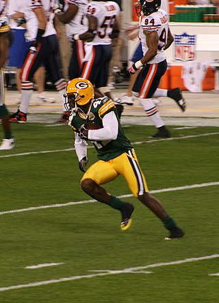 <span class="mw-page-title-main">Frank Walker (American football)</span> American football player (born 1981)