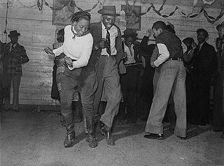 <span class="mw-page-title-main">Jitterbug</span> Dance style associated with swing dance