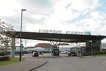 Aliens was filmed almost entirely at Pinewood Studios in England (pictured in 2015). Pinewood Studios gateway.jpg