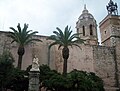 Sitges'de kilise avlusu