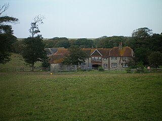 <span class="mw-page-title-main">Telscombe</span> Human settlement in England