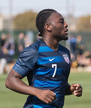 <span class="mw-page-title-main">Ayo Akinola</span> Canadian soccer player (born 2000)